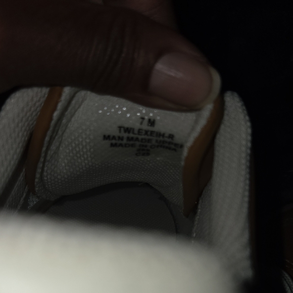 NEW Women's Tan Sneakers - Picture 10 of 12